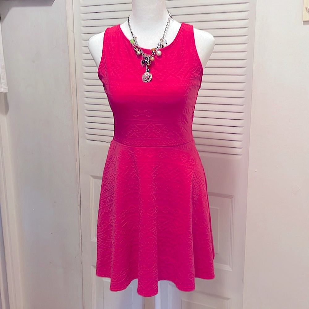 Hot pink patterned sleeveless pull over flirty scoop neck dress with open V back